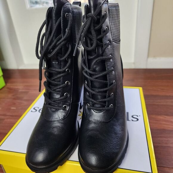 Seven Dials Black Lug Sole Ankle Boot 9 NIB - Picture 5 of 8